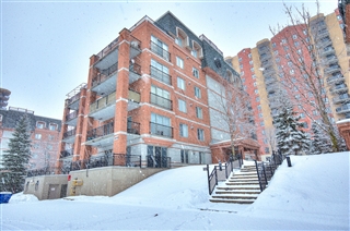 Apartment / Condo for sale, Chomedey