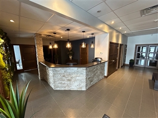 Commercial rental space/Office for rent, Sainte-Anne-des-Plaines