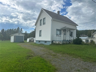 One-and-a-half-storey house for sale, Sayabec