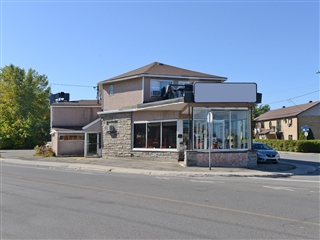 Bâtisse commerciale/Bureau à vendre, Laval-Ouest