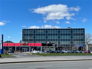 Commercial building/Office for rent, Brossard