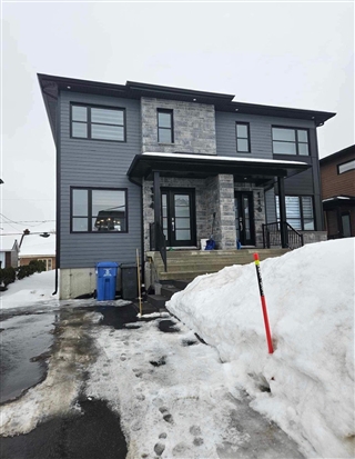 Maison à étages à vendre, Québec